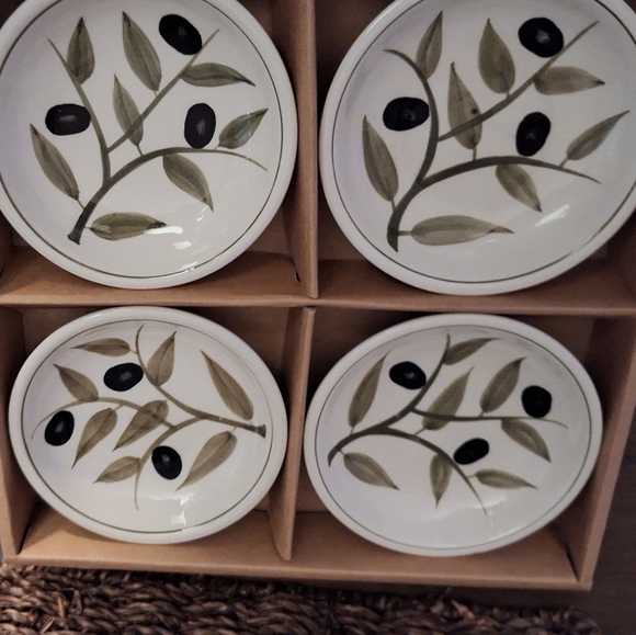 Set of 8 Harry and David Olive Oil Condiment Bowls - Picture 5 of 5